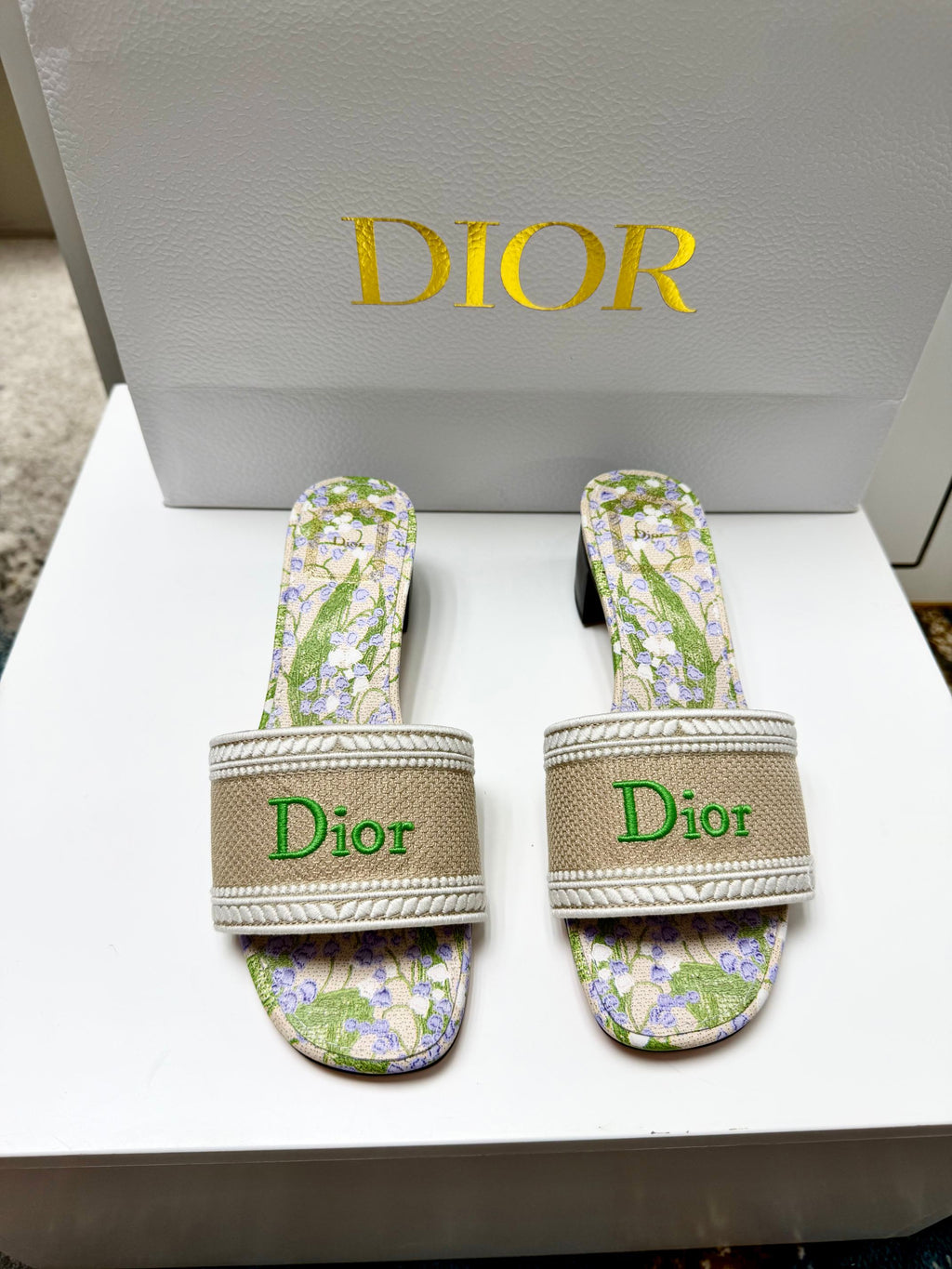 CD 26s Floral Embroidered Sandals Green Beige Canvas 683035
