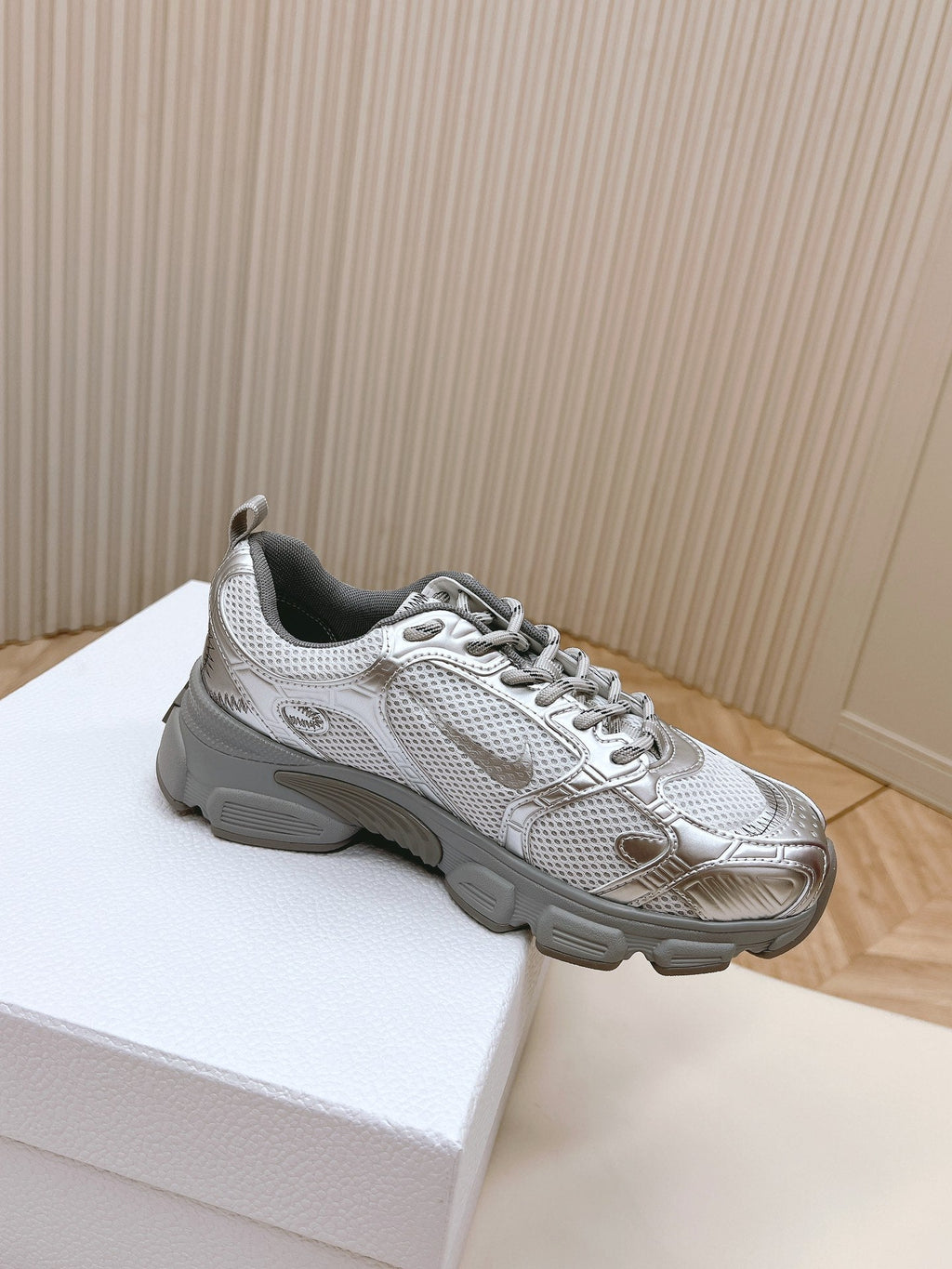CD 26s Chrono Sneakers Metallic Silver Cowhide Mesh 643752