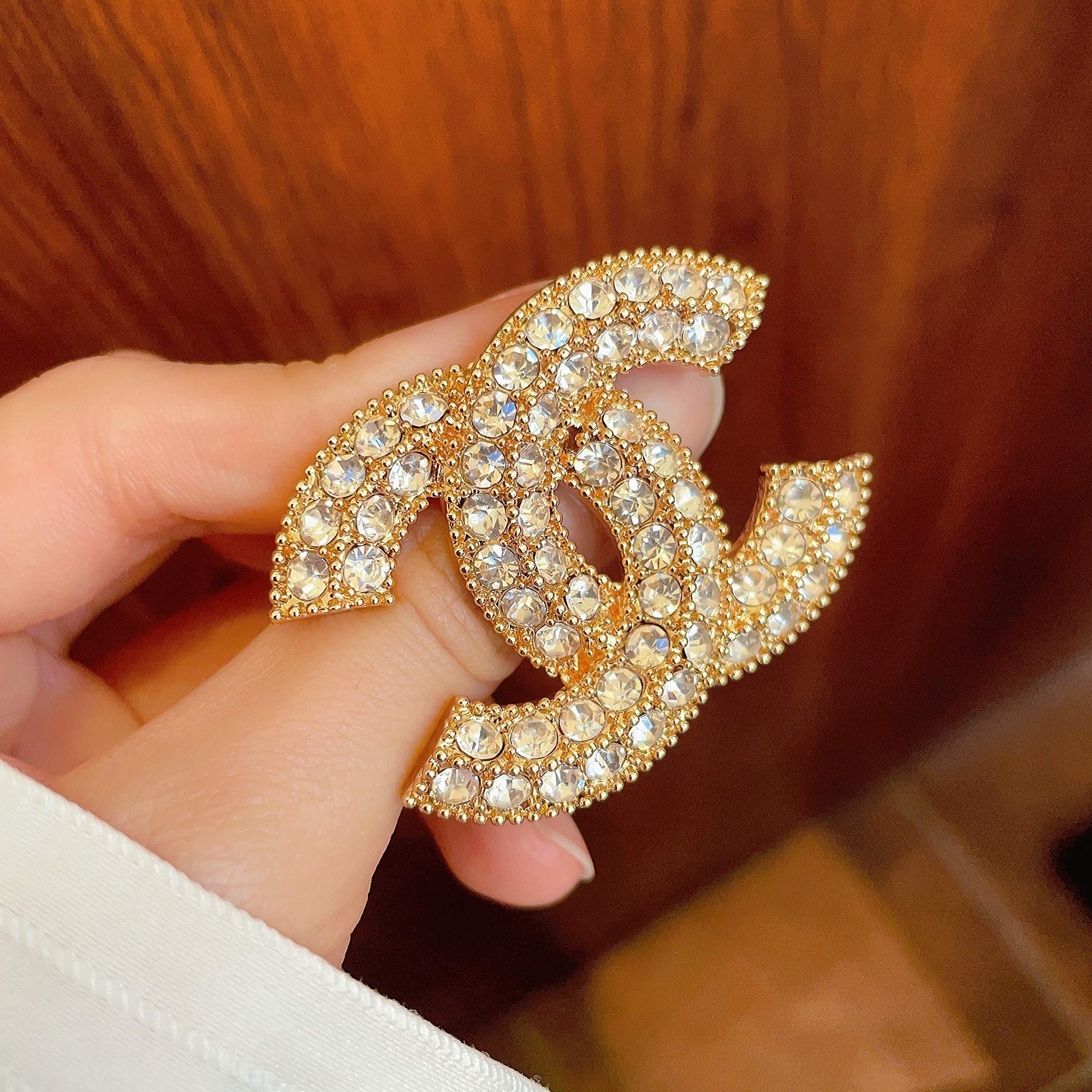 CHANEL 26S DOUBLE C LOGO FULL PAVE CRYSTAL BROOCH IN GOLD METAL 630079