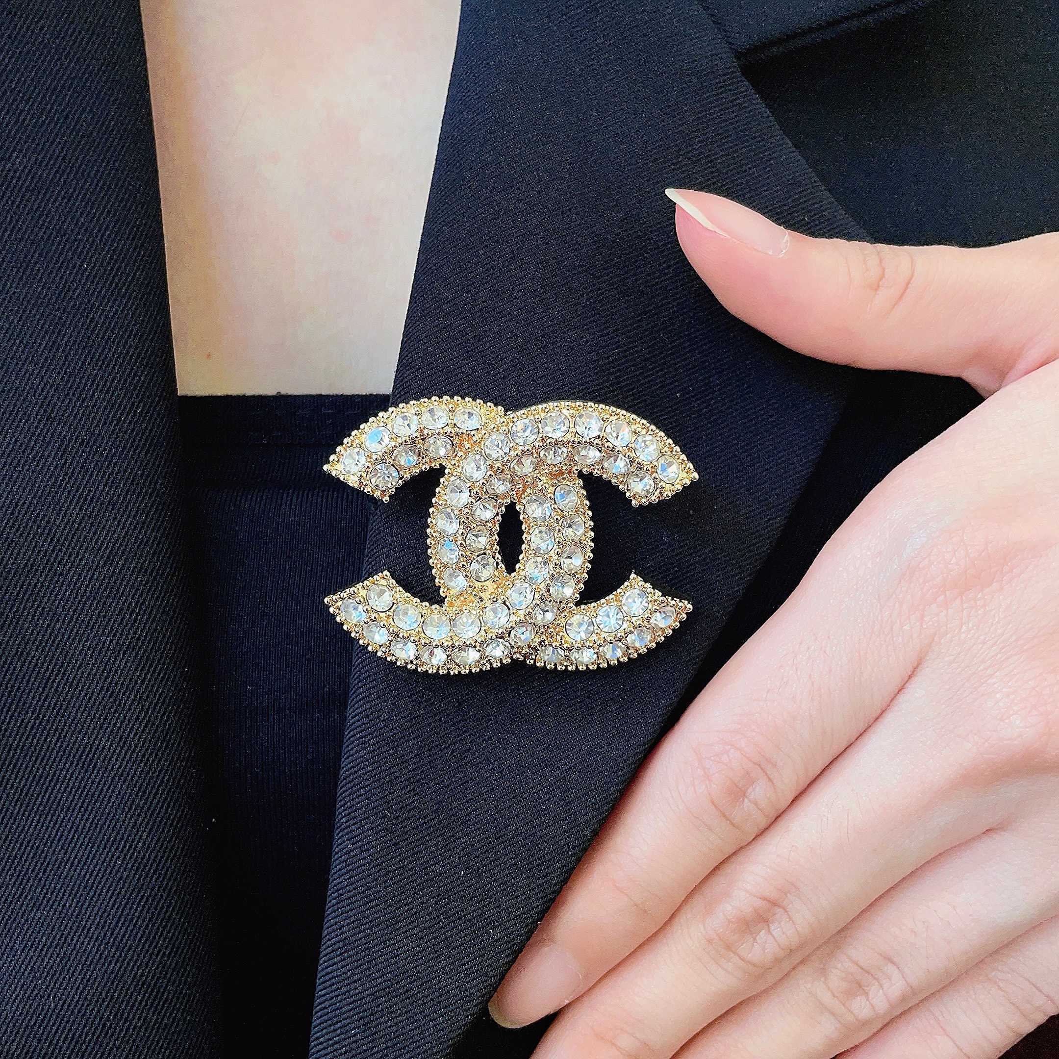 CHANEL 26S DOUBLE C LOGO FULL PAVE CRYSTAL BROOCH IN GOLD METAL 630079