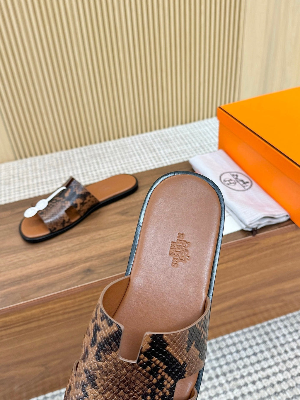 HM Izmir Sandal Brown Rose Leather 294344