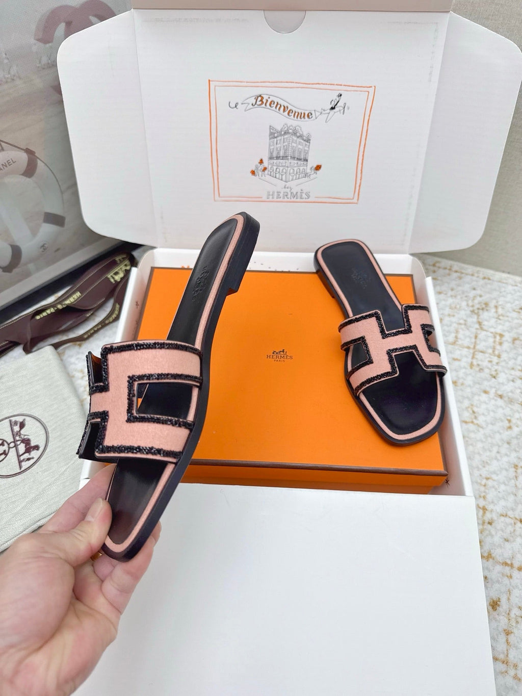 HM 26ss Oran Sandals Black Pink Sheepskin Rhinestone 625232