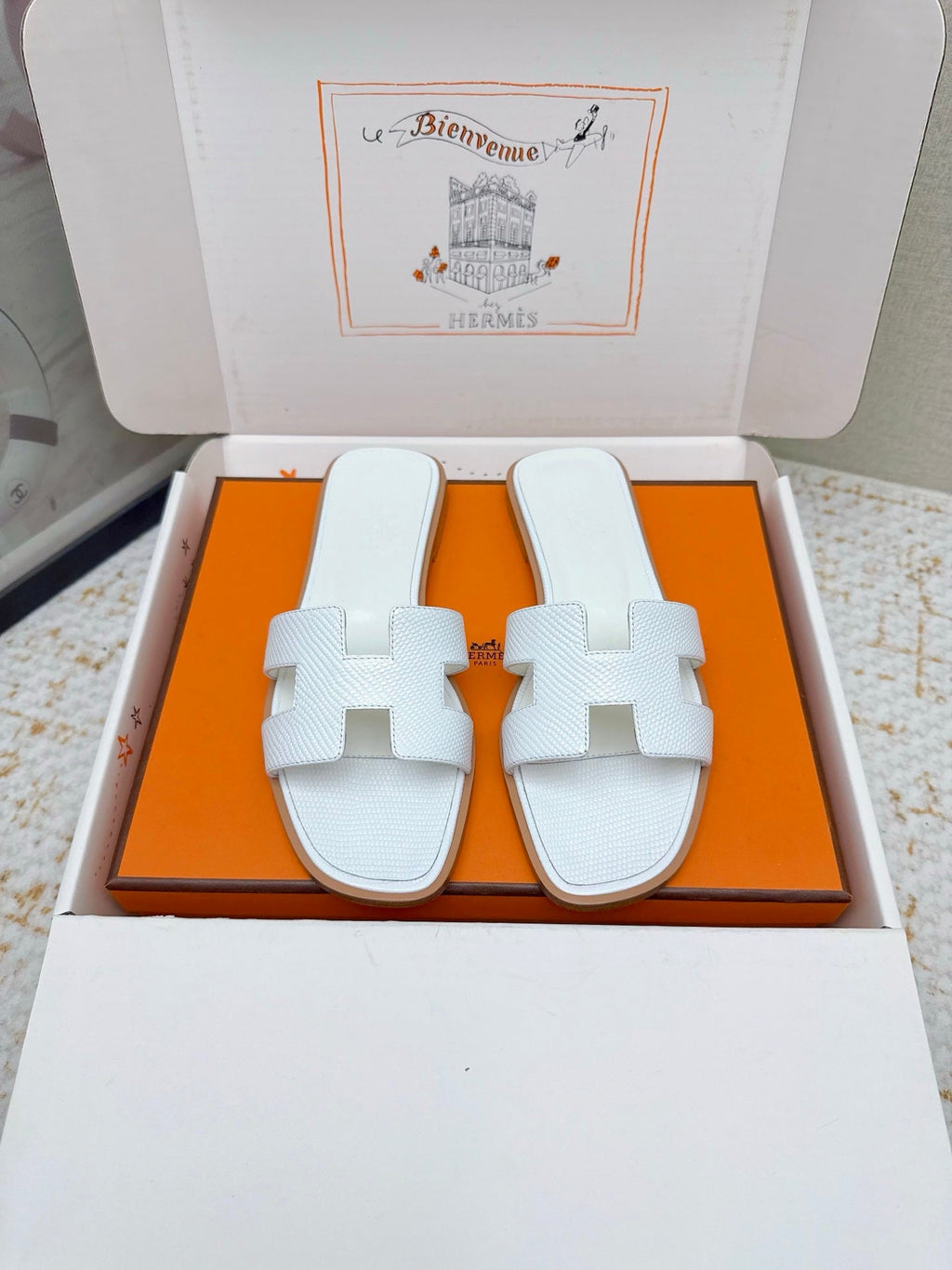 HM 26ss Oran Sandals White Cowhide 625040