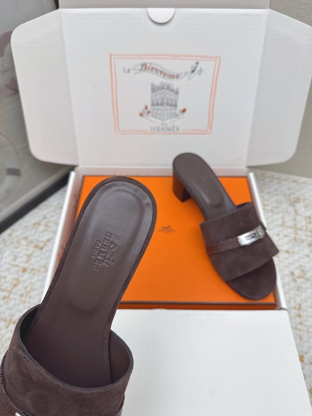 HM 26ss Oasis Sandals 50 Dark Brown Suede Cowhide 625182