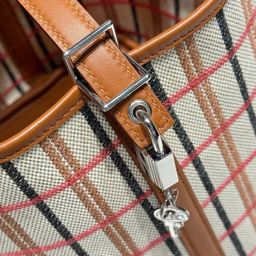 Picotin Lock 18 Gold Swift Calfskin Multicolor H Canvas