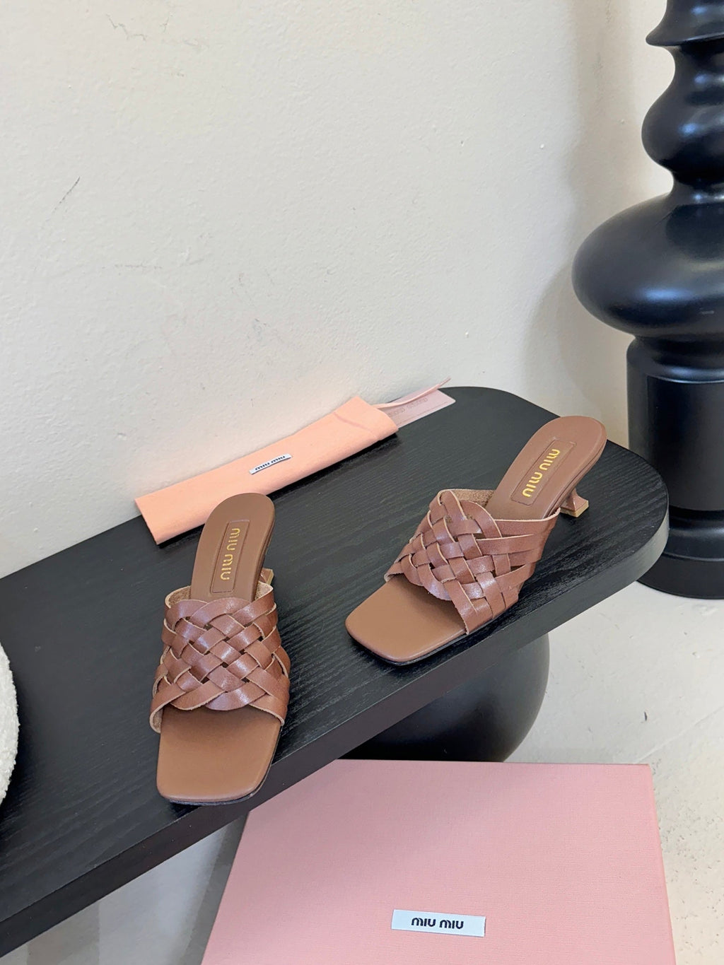 MIU 26ss Flat Sandals 50 Brown Sheepskin 627350