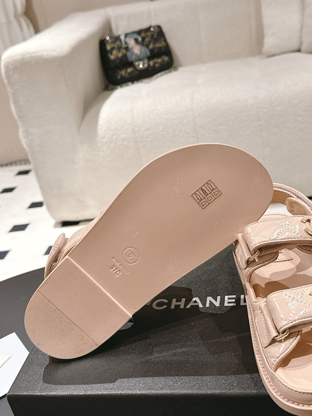 CC 25 Dad Deals Sandals Putty Pink Patent Leather 237591