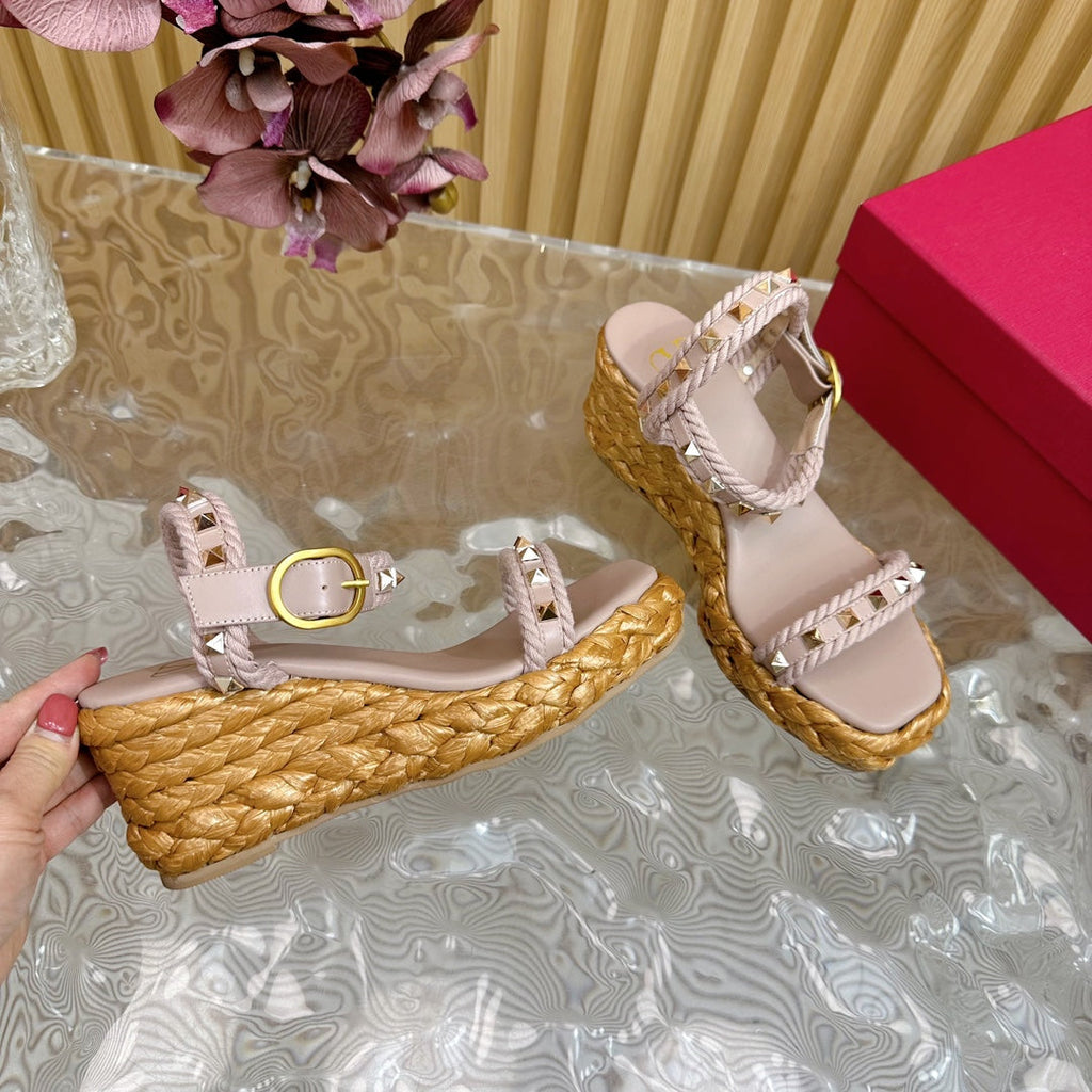 Rockstud Flatform Sandal 75mm In Rose Pink Calfskin And Raffia  102858