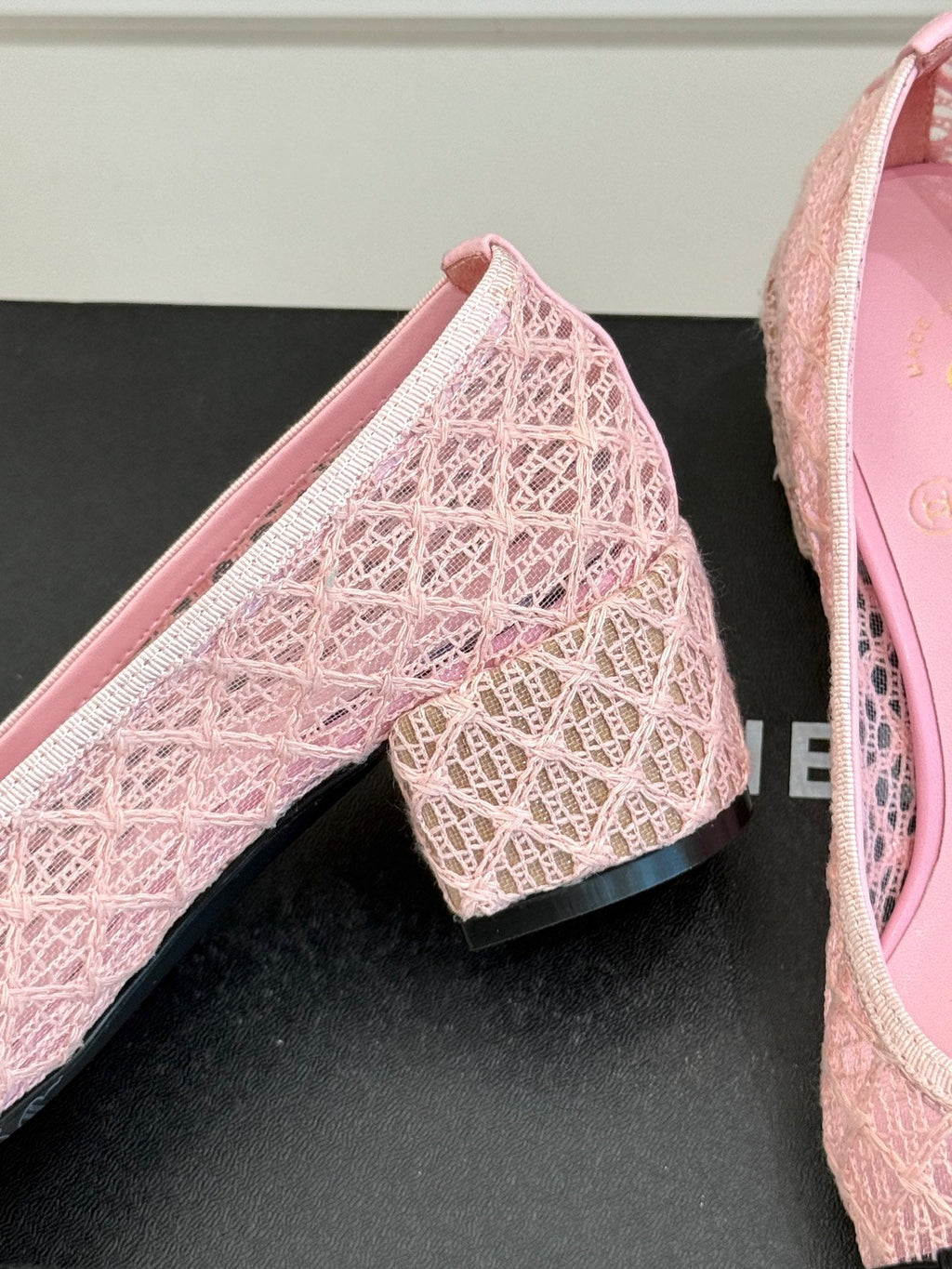 Chanel 25 Ballet Flat 50mm Pink Black Woven Lambskin 473052