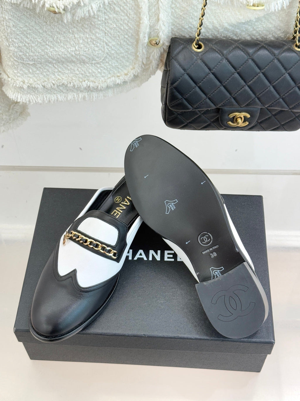 CC 26 Mule Black mix White Calfskin 610016