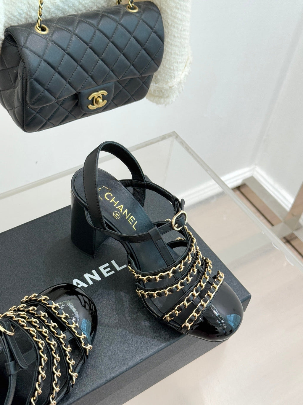 CC 26 Slingback Black Glossy Sheepskin & Calfskin 609980