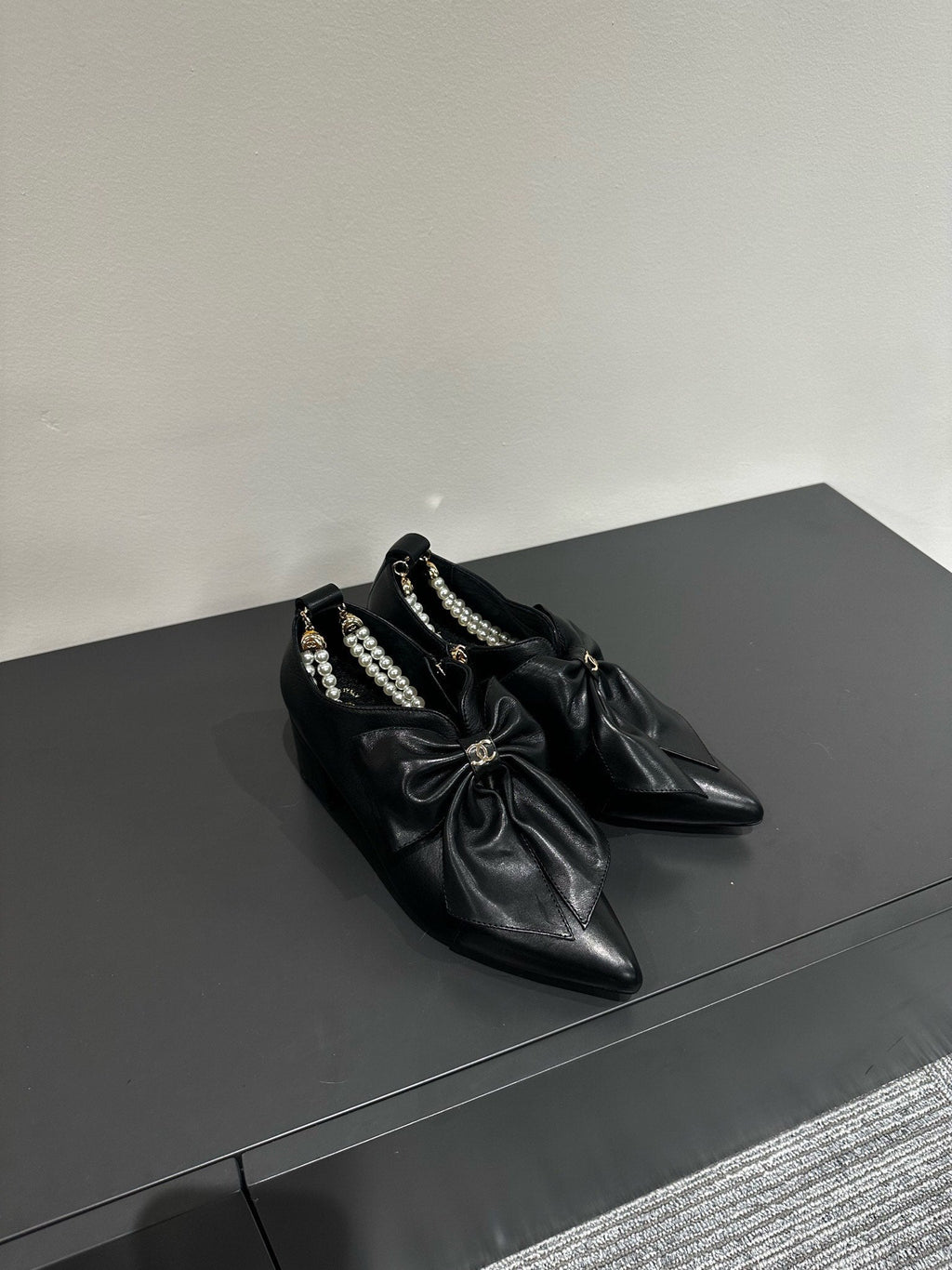 CC Pointed Toe High Heels Black Bow Tie Cowhide
