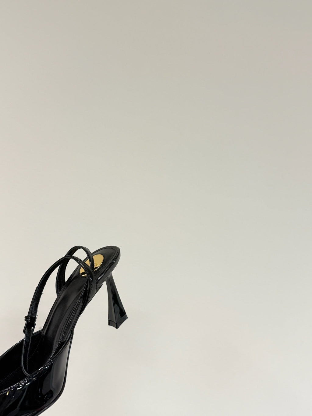 AIMÃ‰E SLINGBACK PUMPS IN BLACK GLOSSY LAMBSKIN