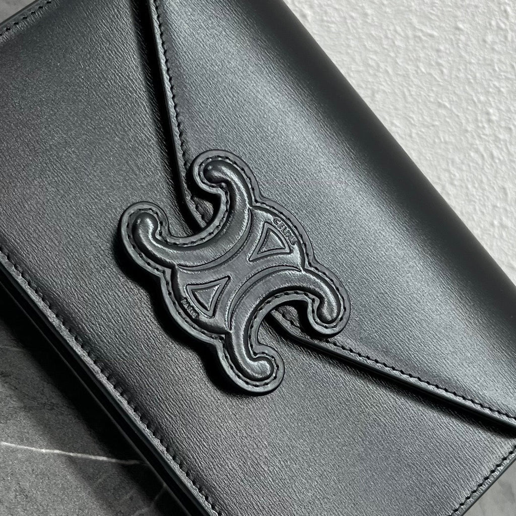 Celine 2026 Wallet On Strap Bag 19.5 Black Shiny Calfskin 281888