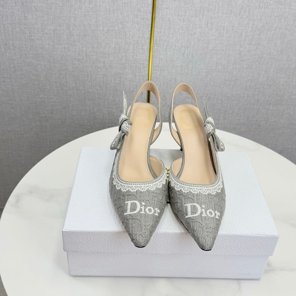 CD 26 Embroidered Slingback 65 Gray Canvas 620367