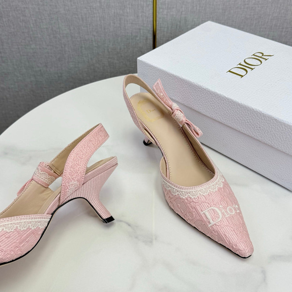 CD 26 Embroidered Slingback 65 Pink Canvas 620370