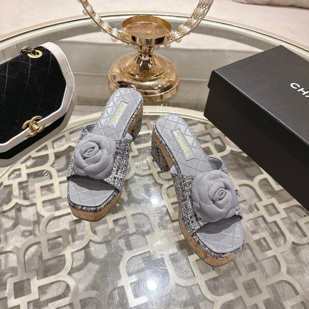 CC 26s Camellia Platform Slippers 65 Light Blue Grey Tweed Leather 627056