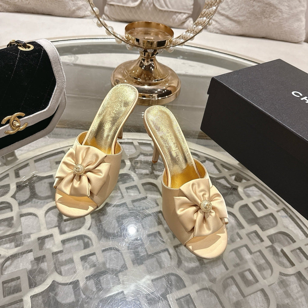 CC 26s Camellia High-Heeled Slippers Beige Gold Sheepskin 627026