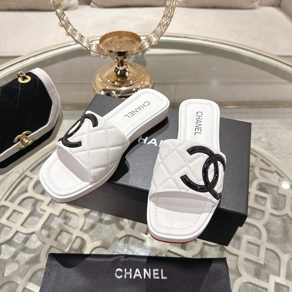 CC 26s Platform Slippers White Black  Sheepskin 627073