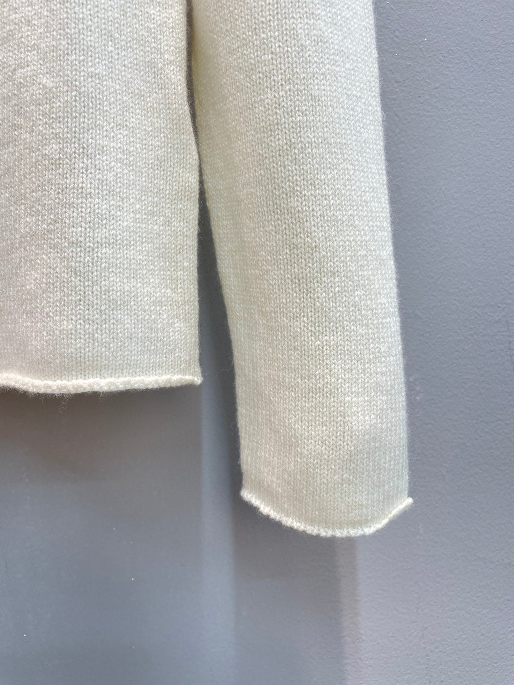 CD 25 Sweater White With Buttons On The Shoulder Cashmere