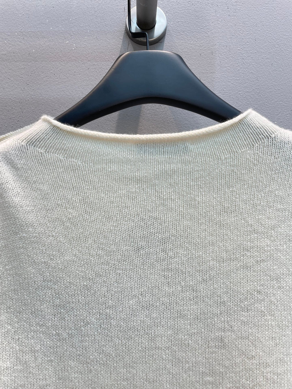 CD 25 Sweater White With Buttons On The Shoulder Cashmere