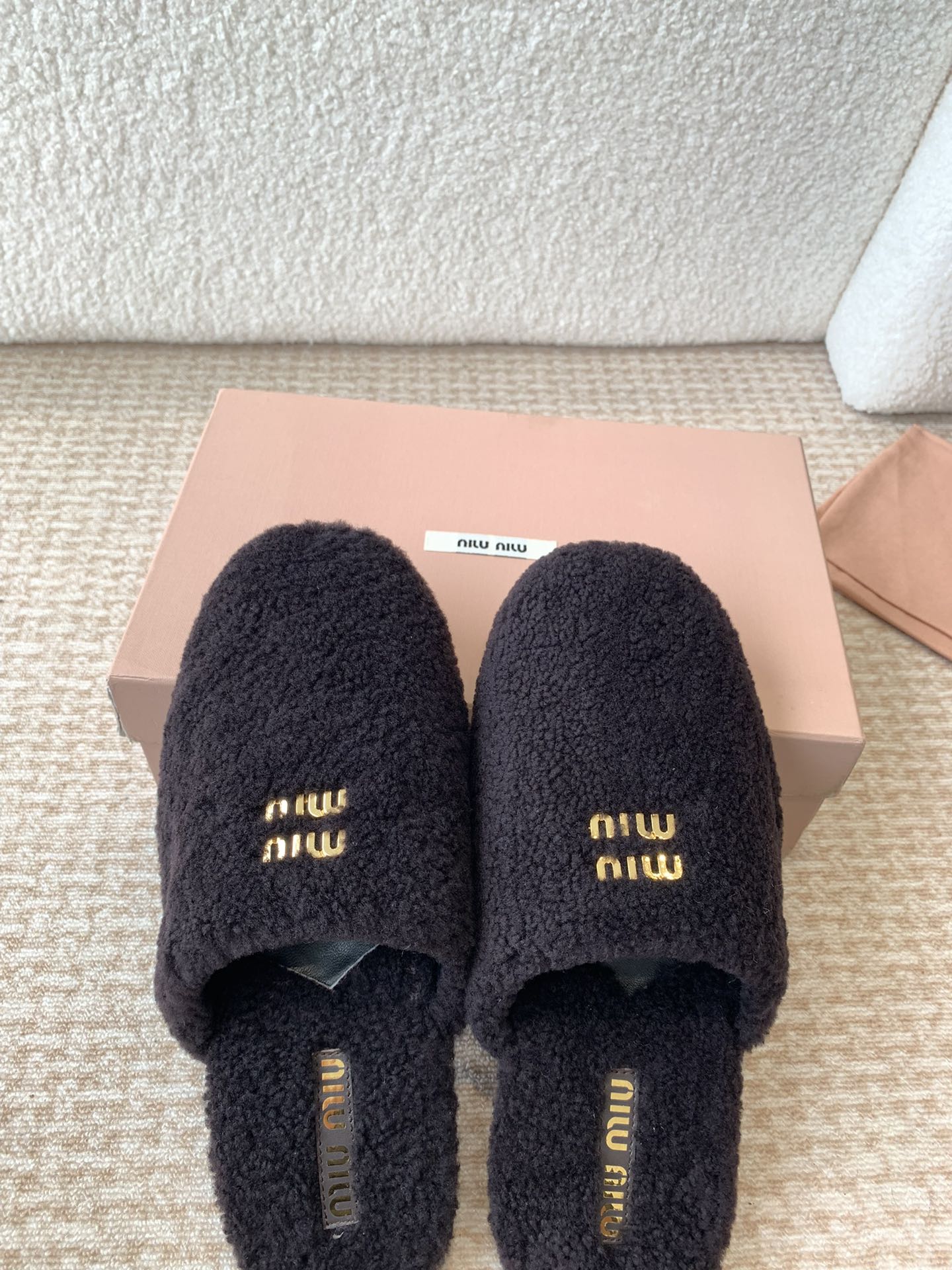 Miu Fur Slippers Black Wool