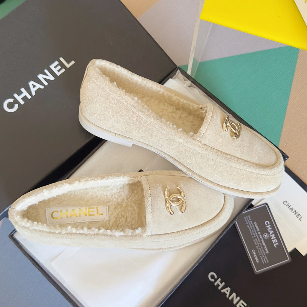 CC Moccasins 15mm White Suede