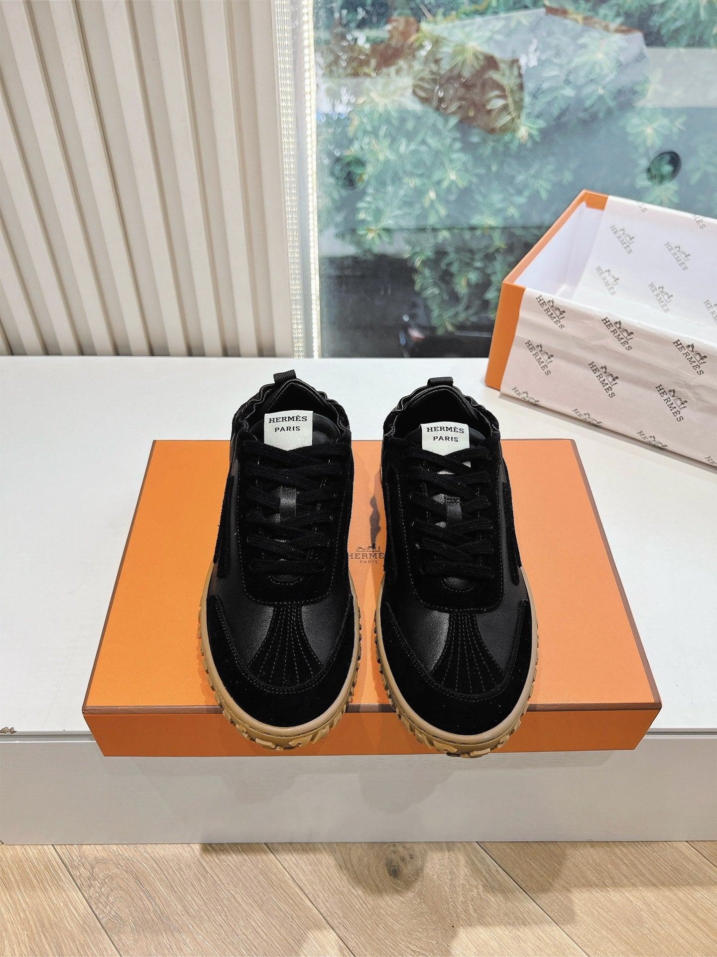HM JET SNEAKER BLACK CALFSKIN SUEDE