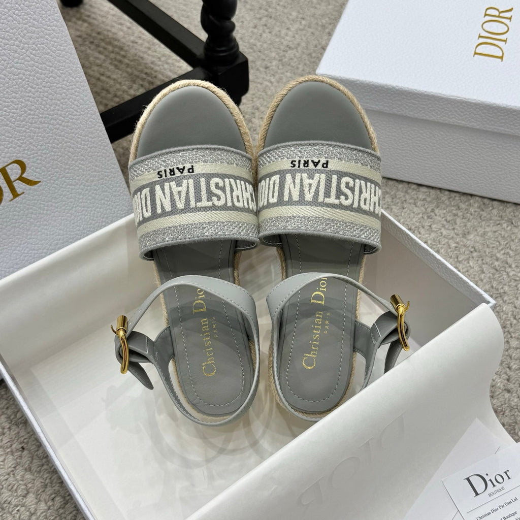 DWAY WEDGE SANDAL 25S 95MM IN GRAY EMBROIDERED COTTON RAFFIA SOLE