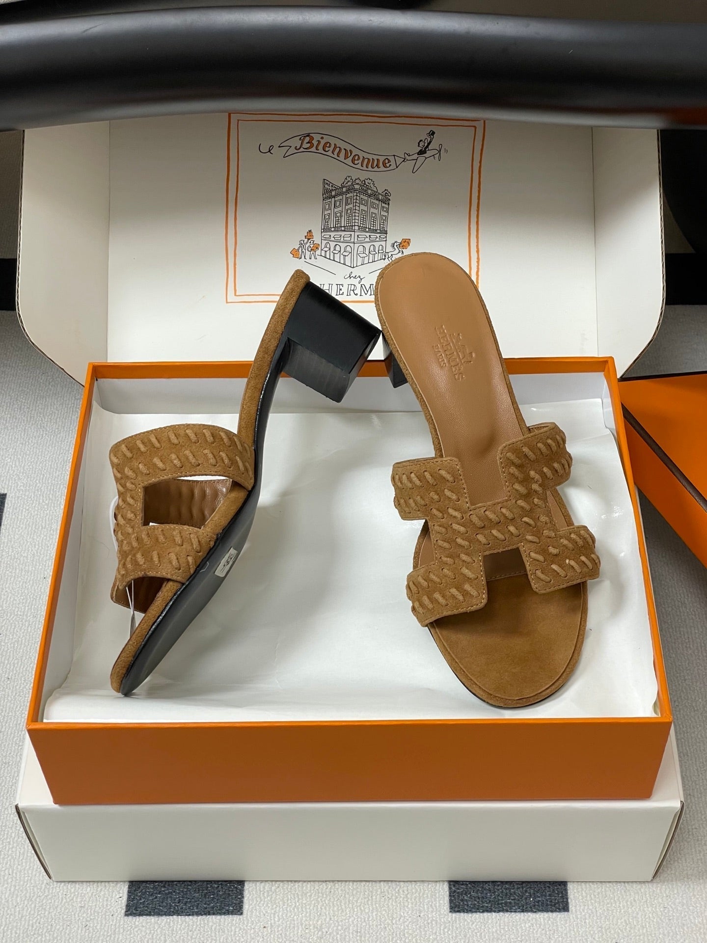 HM 25S ORAN HIGH‑HEEL SANDAL IN LIGHT BROWN SUEDE AND LAMBSKIN