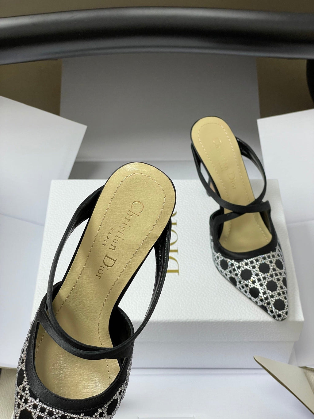 CD 26 High-Heeled Mules Black Diamond Mesh Sheepskin 593590