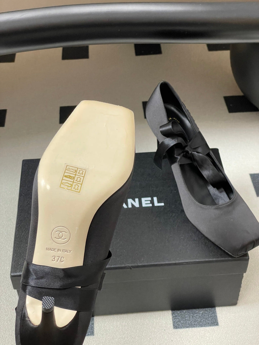 CC 26 Pump Black Satin Silk
