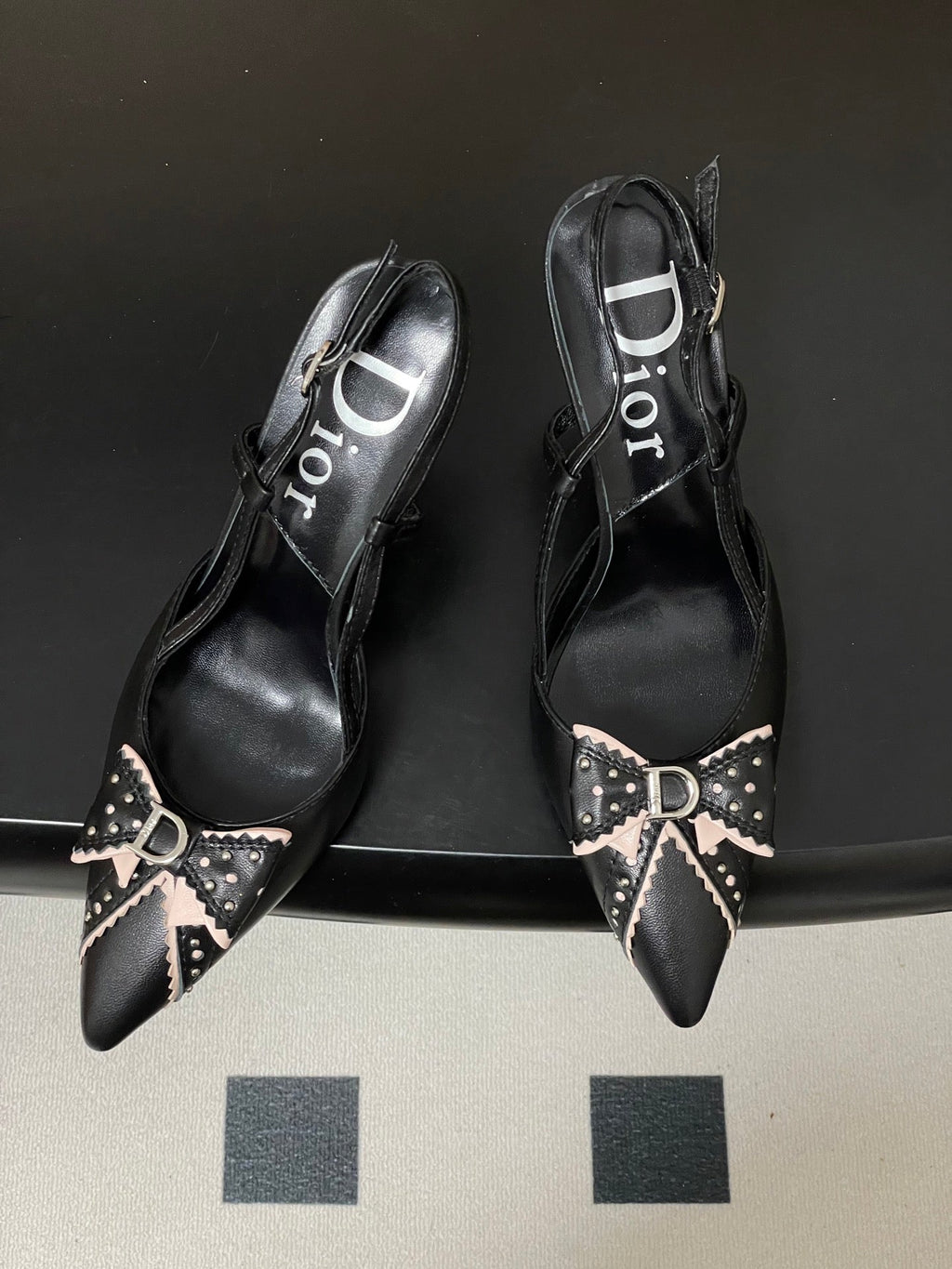 CD 26 Pointed Toe Slingback Black Sheepskin 632583
