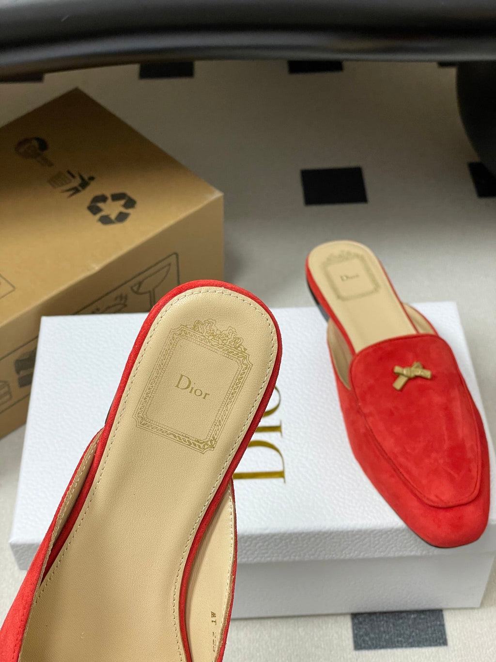 DIOR 26S MULES IN RED SUEDE WITH BOW