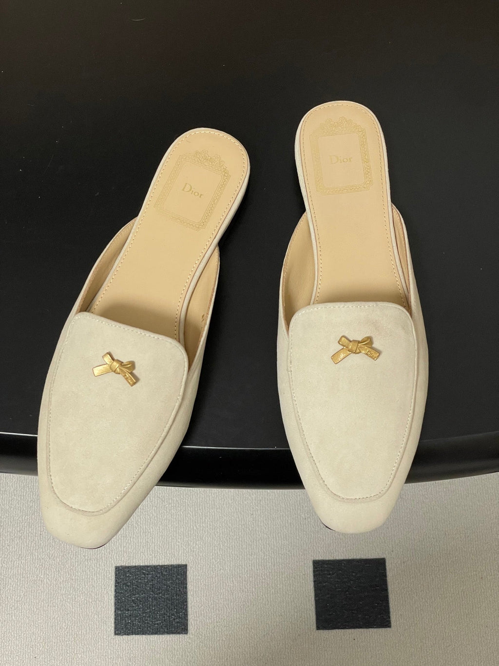 DIOR 26S MULES IN BEIGE SUEDE WITH BOW