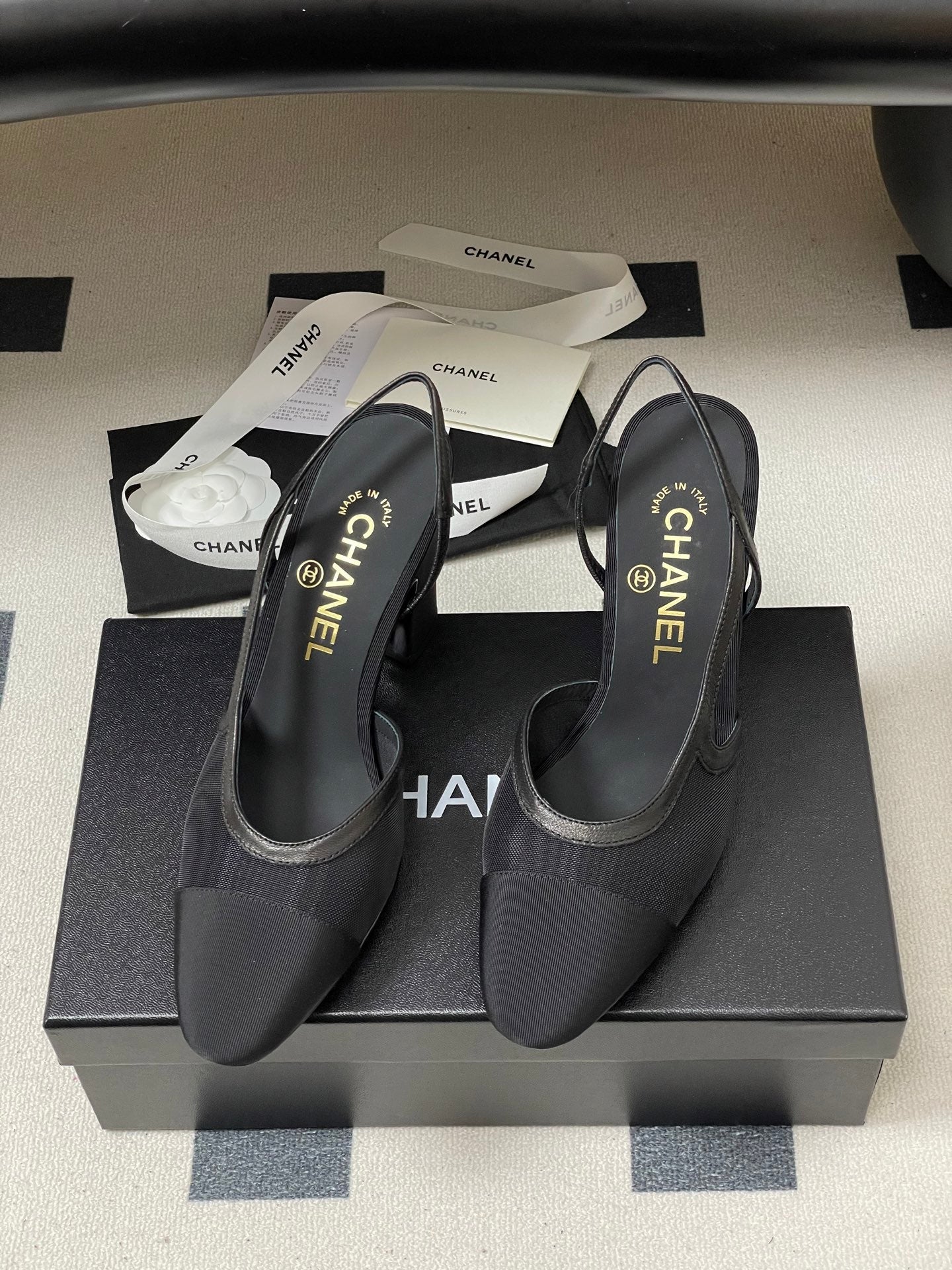 CC 26s Slingback  95 Black Mesh Fabric Sheepskin 649442