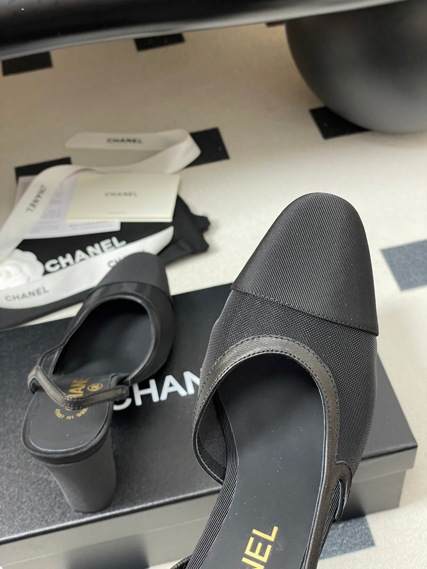 CC 26s Slingback  95 Black Mesh Fabric Sheepskin 649442