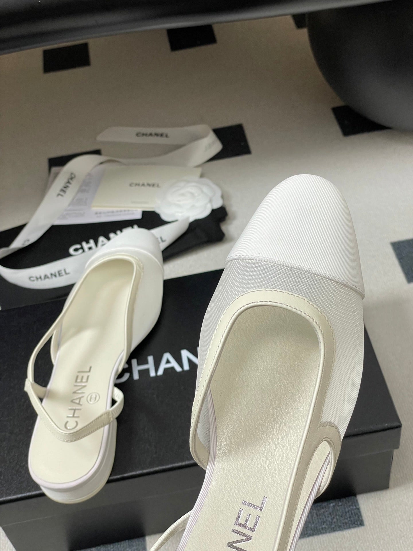 CC 26s Slingback White Mesh Fabric Sheepskin 649449
