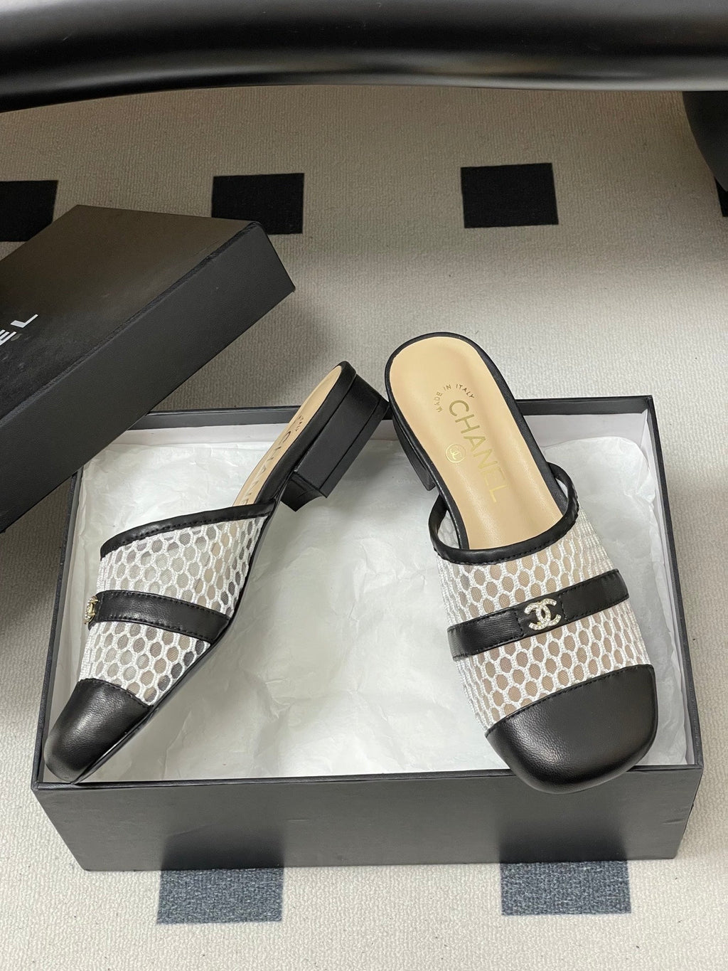 CC 26s High-Heeled Mules Black Cowhide 649467