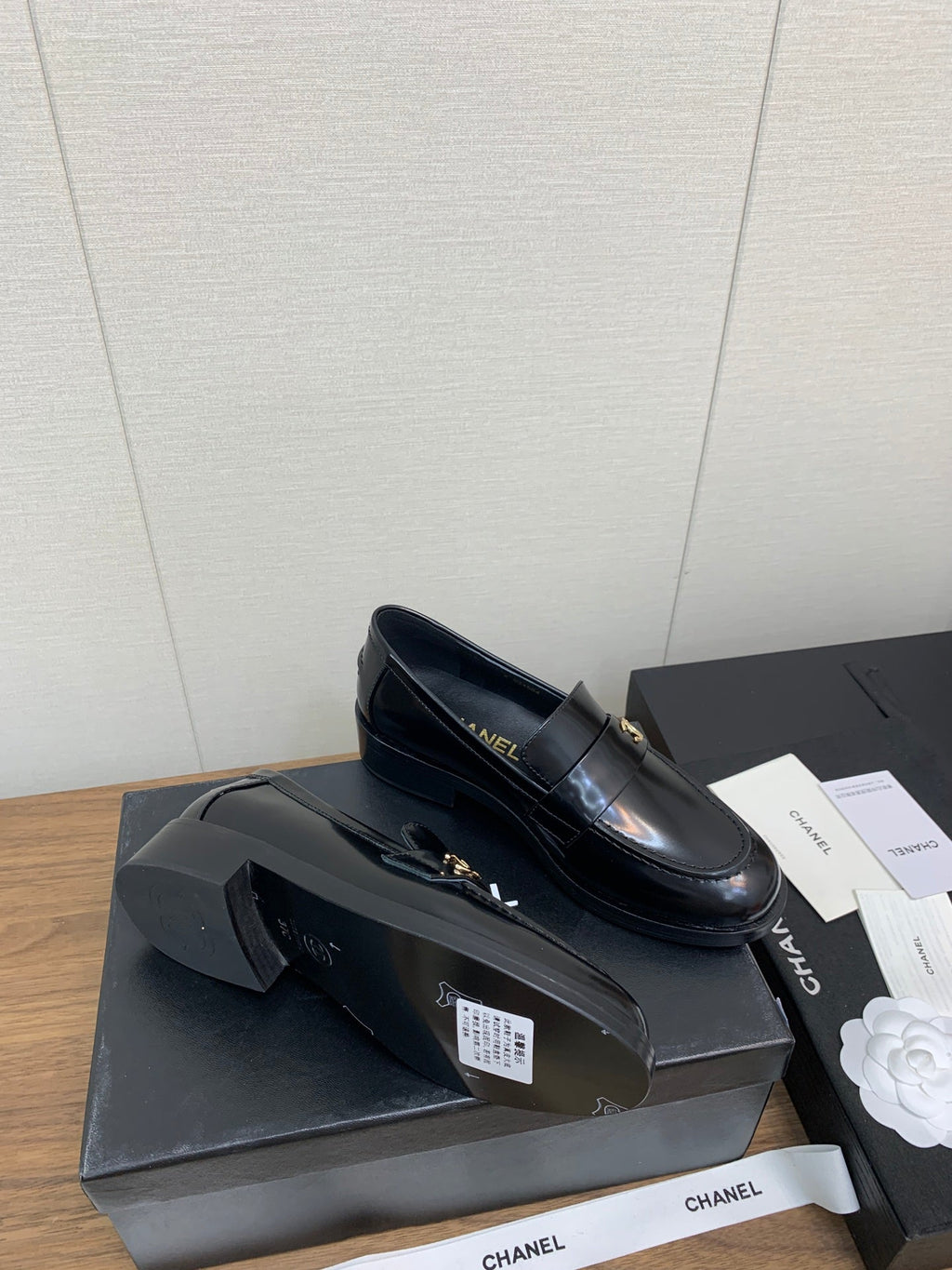 CC Moccasins 25mm Glossy Black Lambskin
