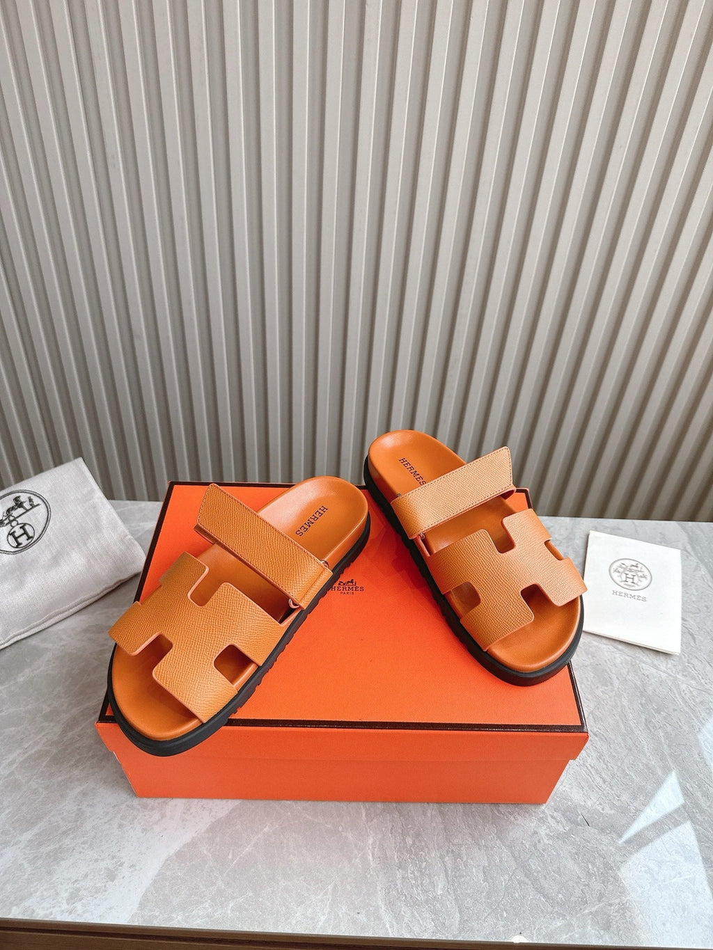 HM 26ss Slippers Orange Genuine Leather 618573