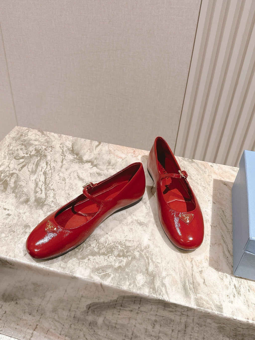 PRADA 25S BALLERINAS IN RED WINE CALFSKIN GLOSSY