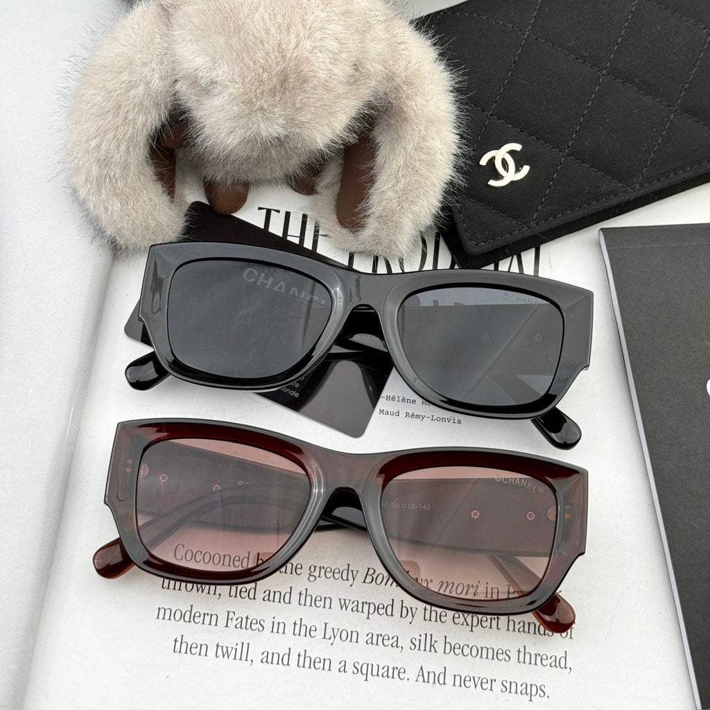 Chanel Sunglasses 558378
