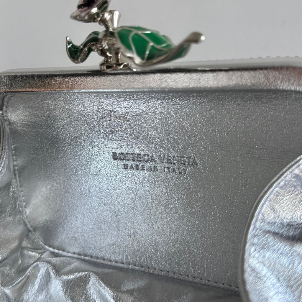 Bottega Veneta 2026 Knot Embellished Clutch 19cm Silver Crystal Leather Minaudière