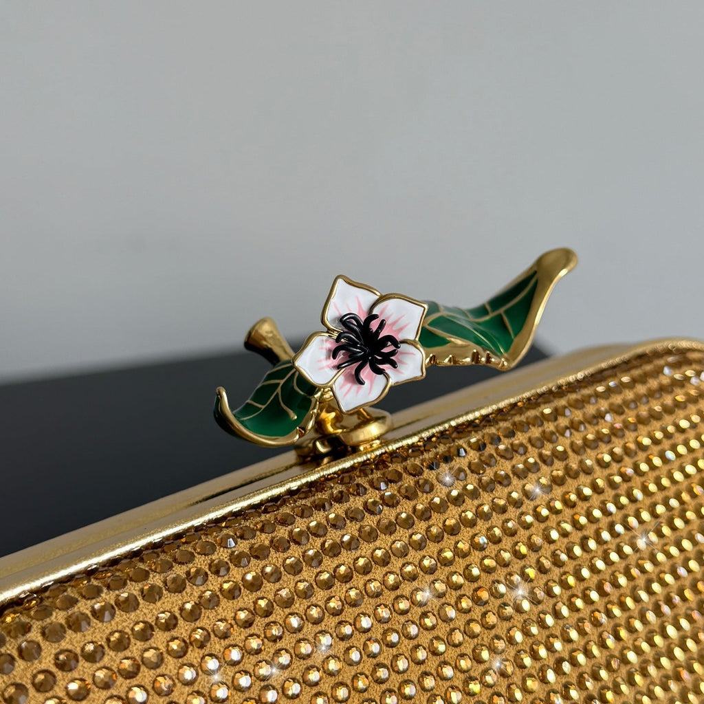 Bottega Veneta 2026 Knot Embellished Clutch 19cm Gold Crystal Leather Minaudière