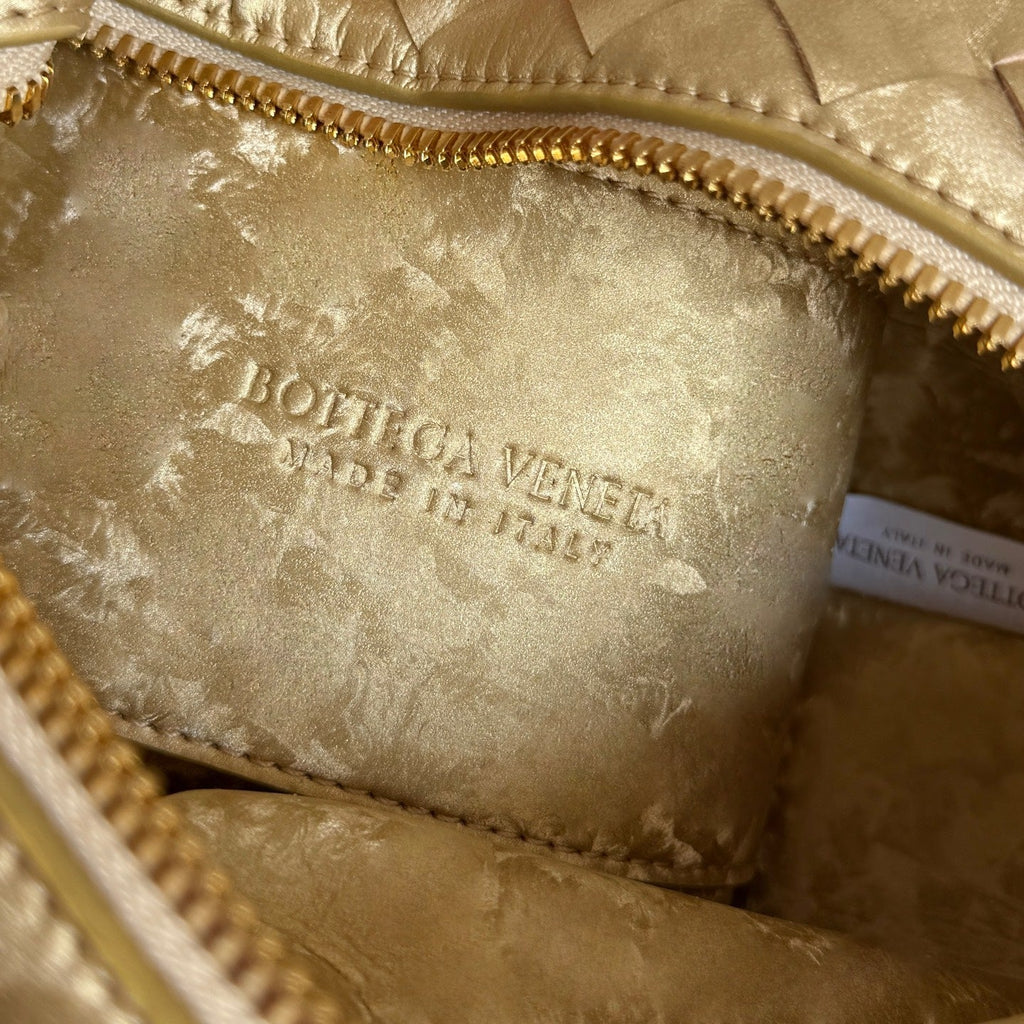 Bottega Veneta 2026 Loop Bag 21cm Gold Intrecciato Woven Leather 137120