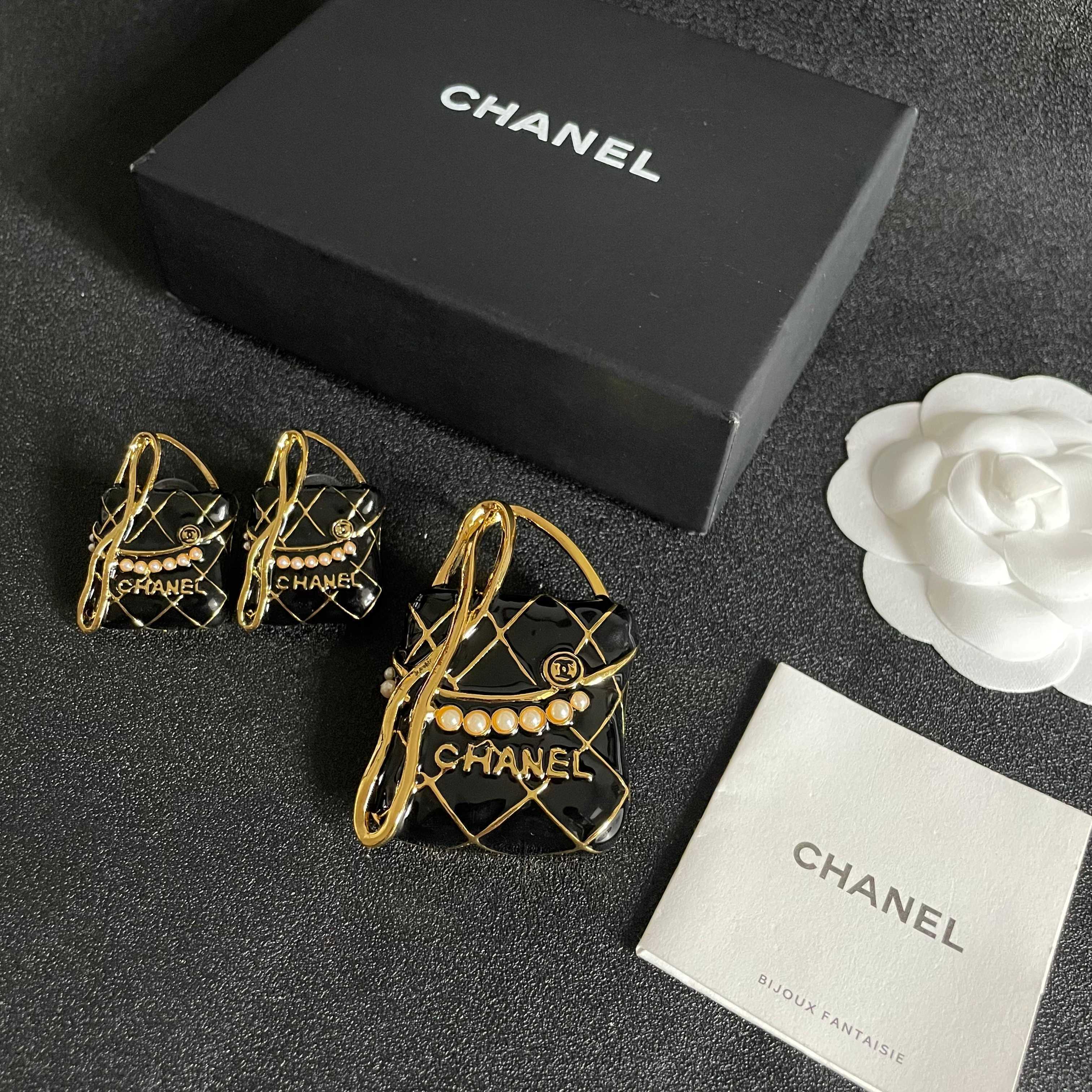 CC Vintage Double C Bag Black Gold Earrings