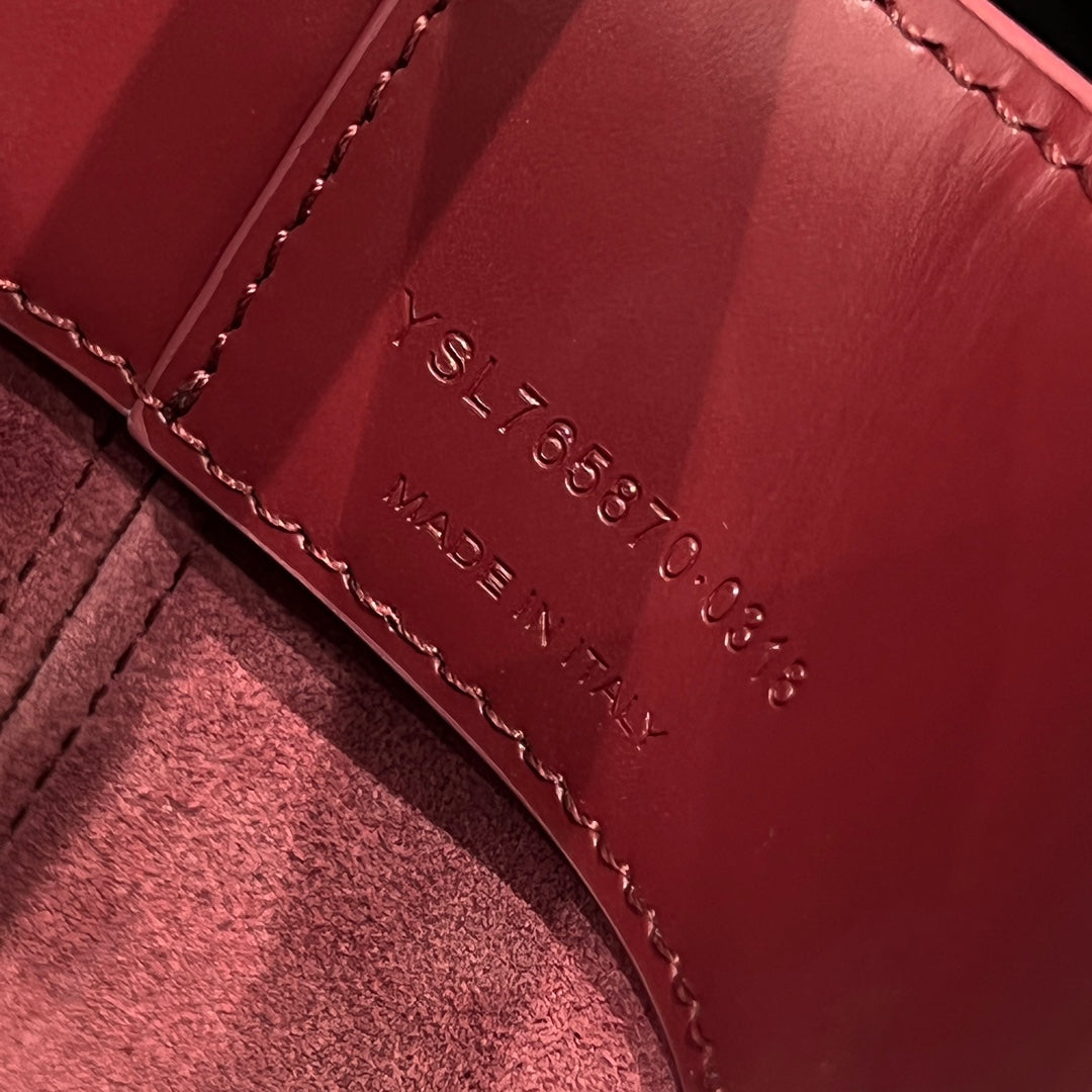 Le 37 Bucket Bag 15cm Red Gold Cowhide