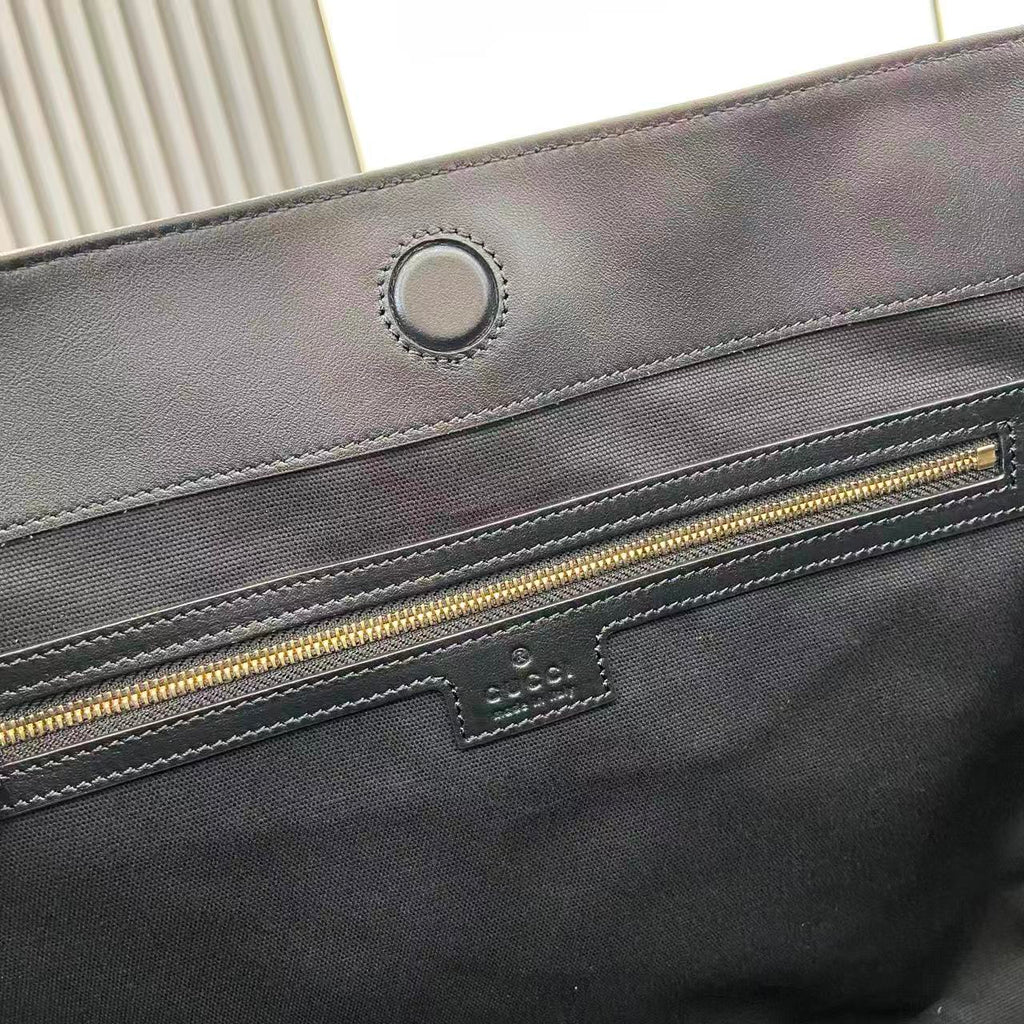 Gucci 25 Beatrix Handbag Black Smooth Cowhide 290511