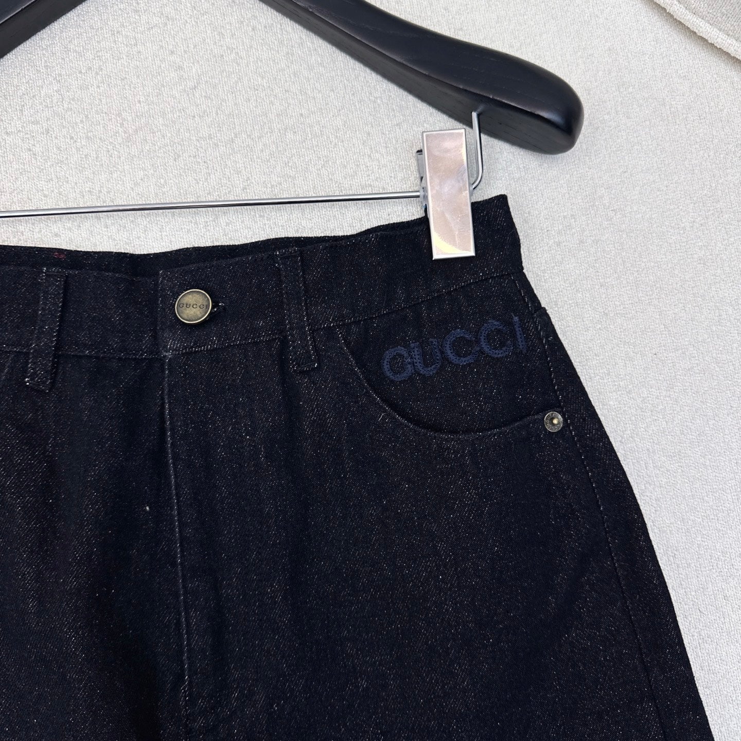 Gucci 25 Denim Short Dark Blue Cotton 596440